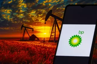 BP сокращает инвестиции в «зеленую» энергетику и возвращается к нефти и газу  