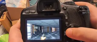 DOOM запустили на зеркальной камере Canon EOS 550D: играть можно на экране 720×480, с кнопок и со звуком