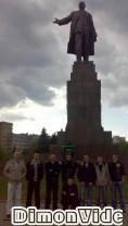 Вторая встреча Харьковчан Мы на фоне вождя.....
