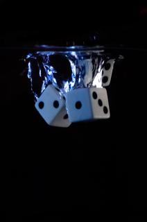 Обои № 597339 dice