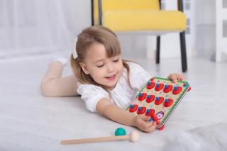 Как с помощью игрушек развить память у ребенка